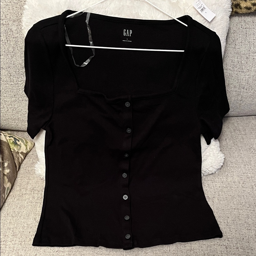 NWT NEW GAP Women's Classic Black Button-Down Top